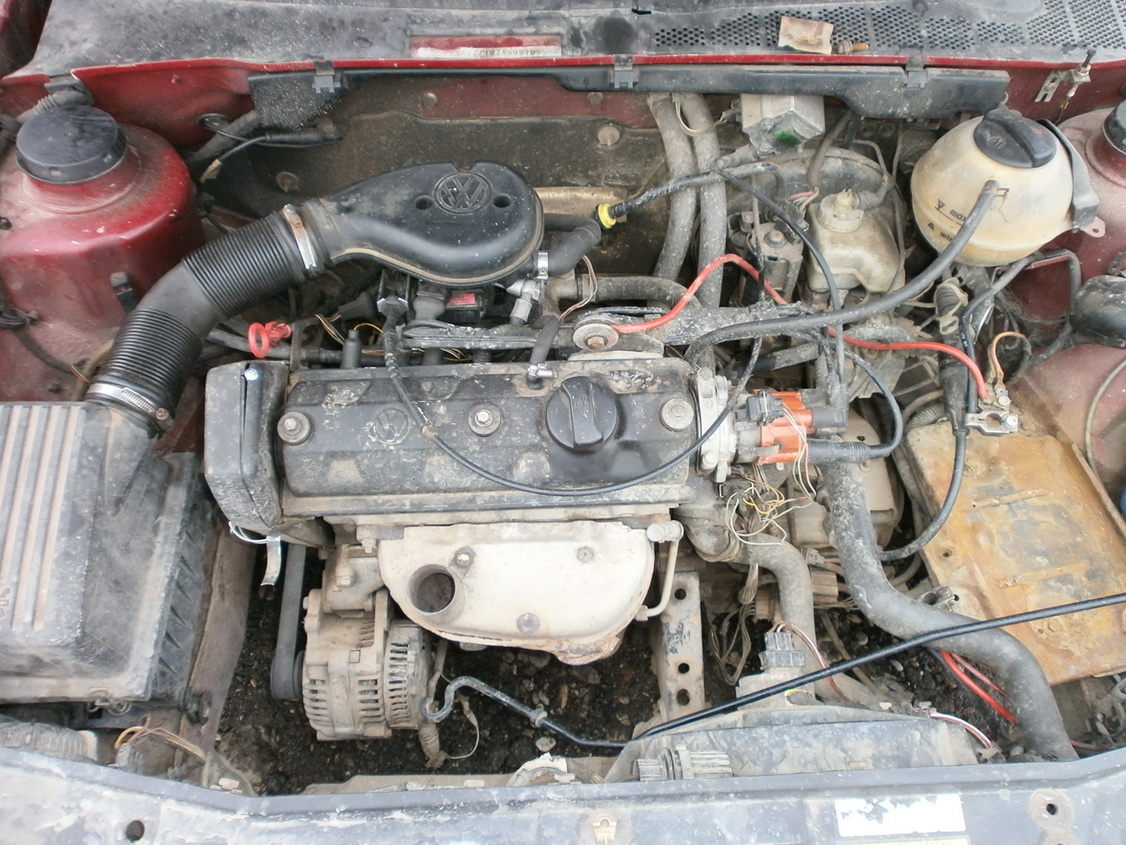 Used Car Parts Foto 8 Volkswagen GOLF 1992 1.4 Mechanical Hatchback 2/3 d. Red 2013-11-20 A1224